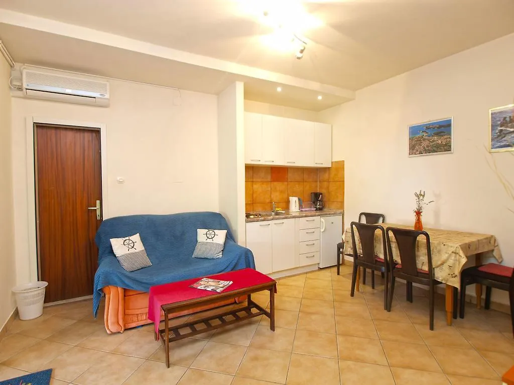 Apartments In Medulin 713 Croatia