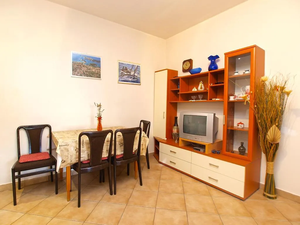 Apartments In Medulin 713 Croatia